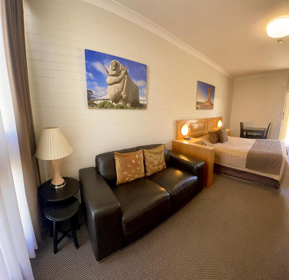 Goulburn Motor Inn Exteriör bild