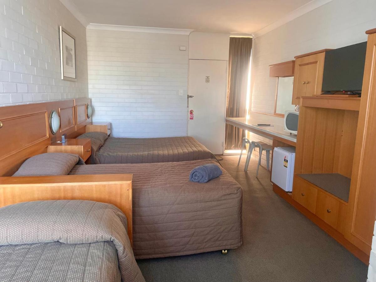 Goulburn Motor Inn Exteriör bild